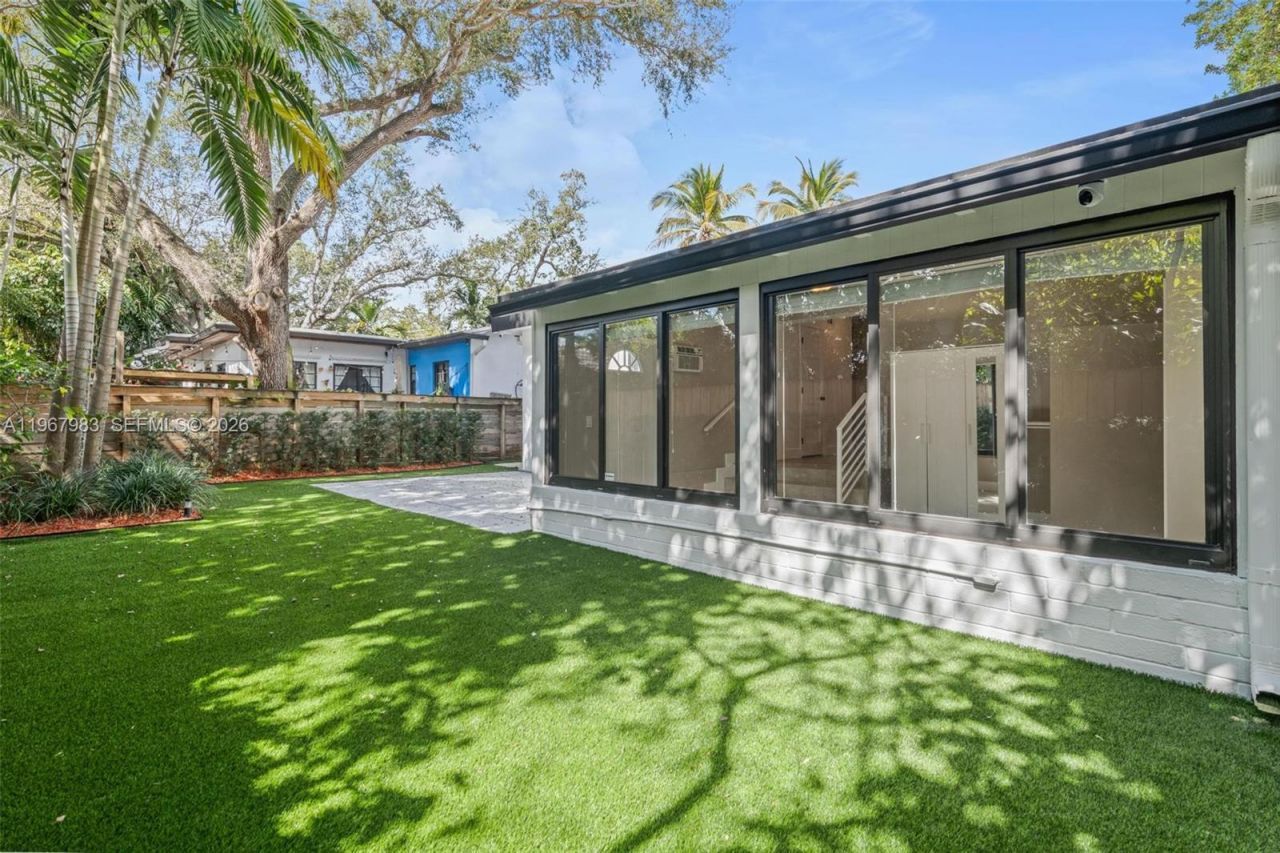 710 NE 62nd St , Miami, FL 33138 Photo