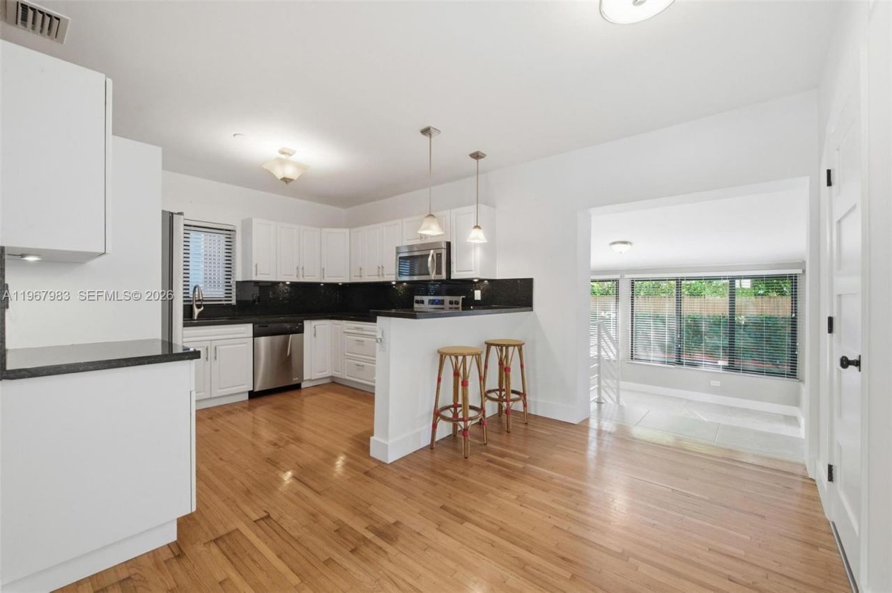 710 NE 62nd St , Miami, FL 33138 Photo