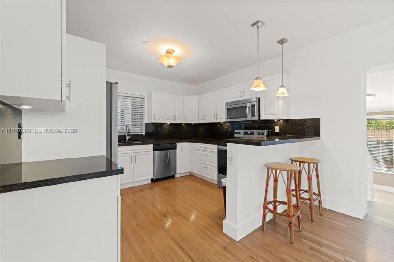 710 NE 62nd St , Miami, FL 33138 Photo