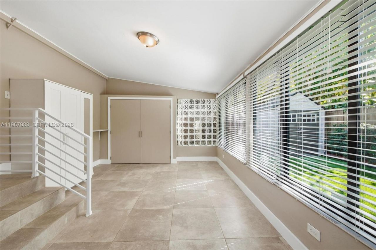 710 NE 62nd St , Miami, FL 33138 Photo