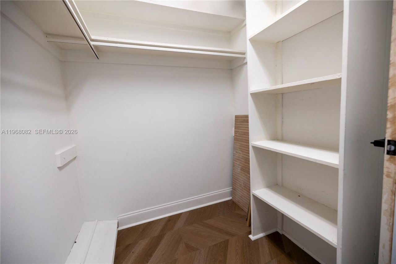 1255 W Collins Ave , Unit 604, Miami Beach, FL 33139 Photo