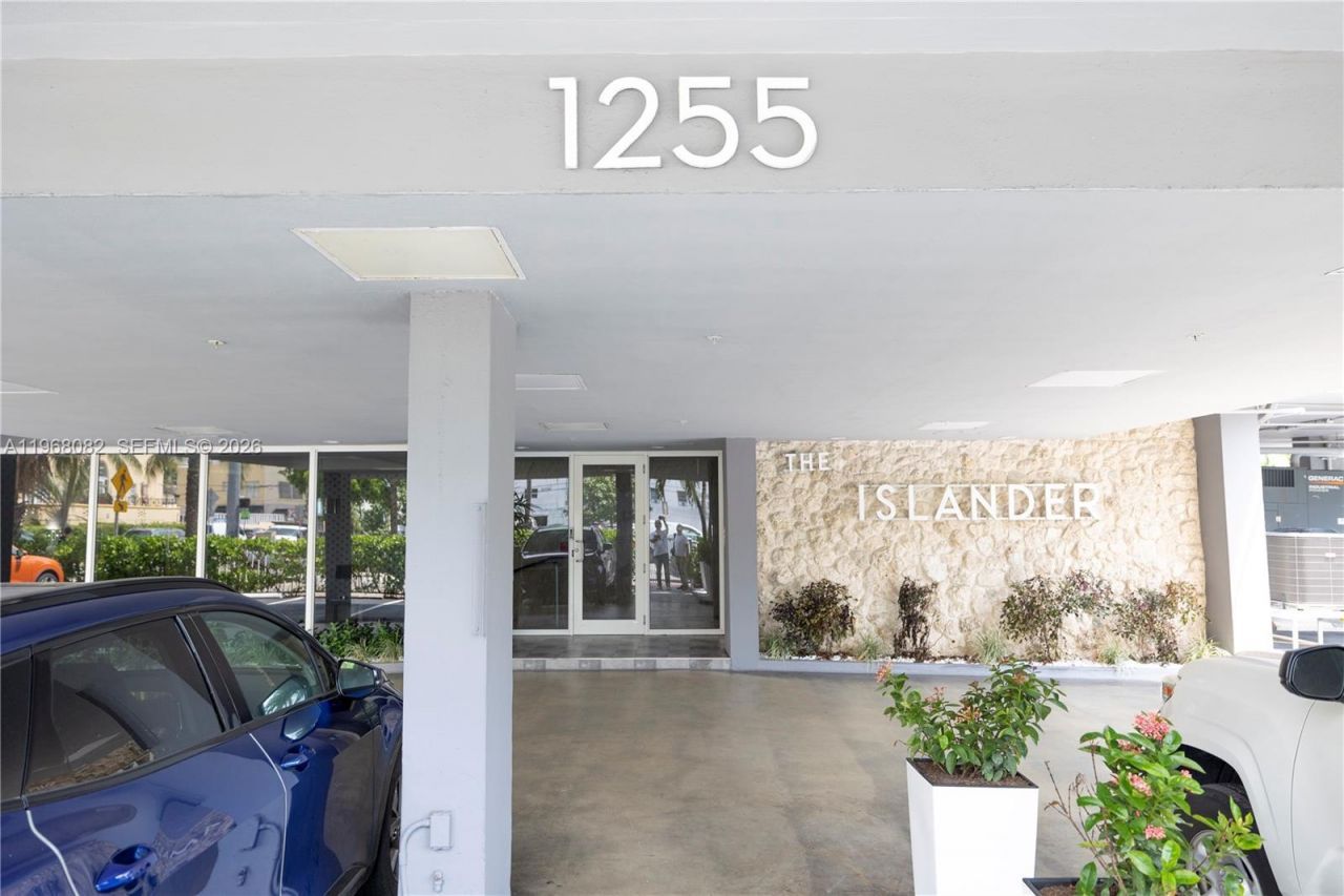 1255 W Collins Ave , Unit 604, Miami Beach, FL 33139 Photo