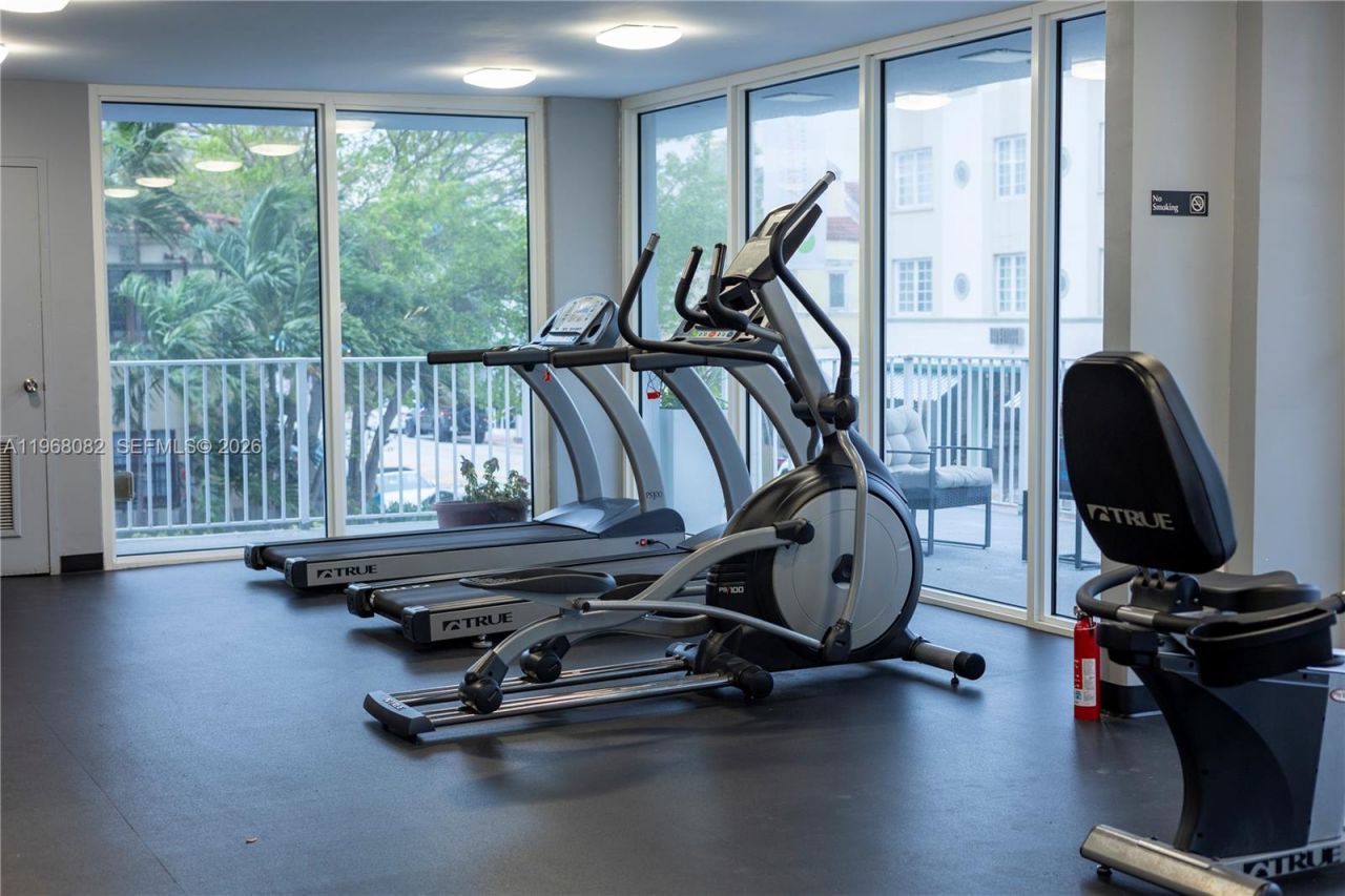 1255 W Collins Ave , Unit 604, Miami Beach, FL 33139 Photo