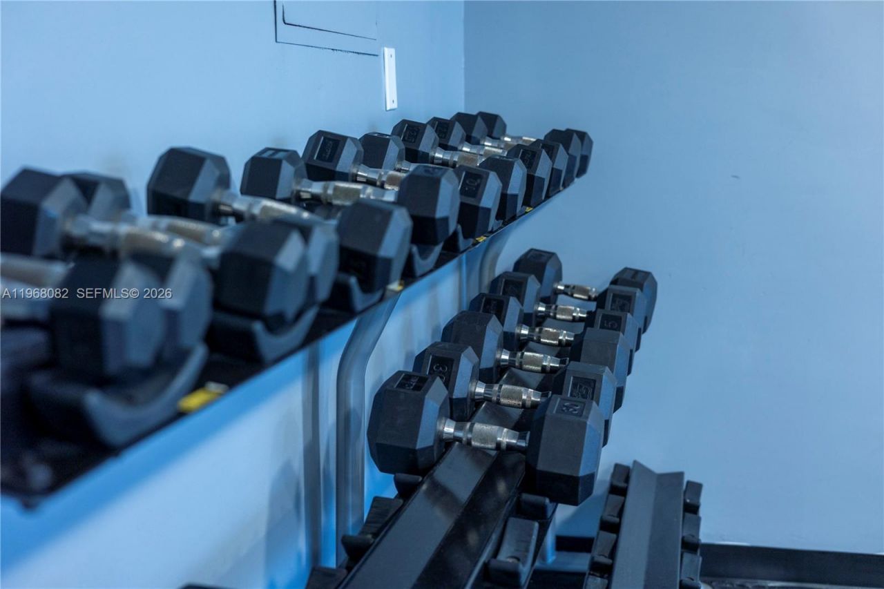 1255 W Collins Ave , Unit 604, Miami Beach, FL 33139 Photo