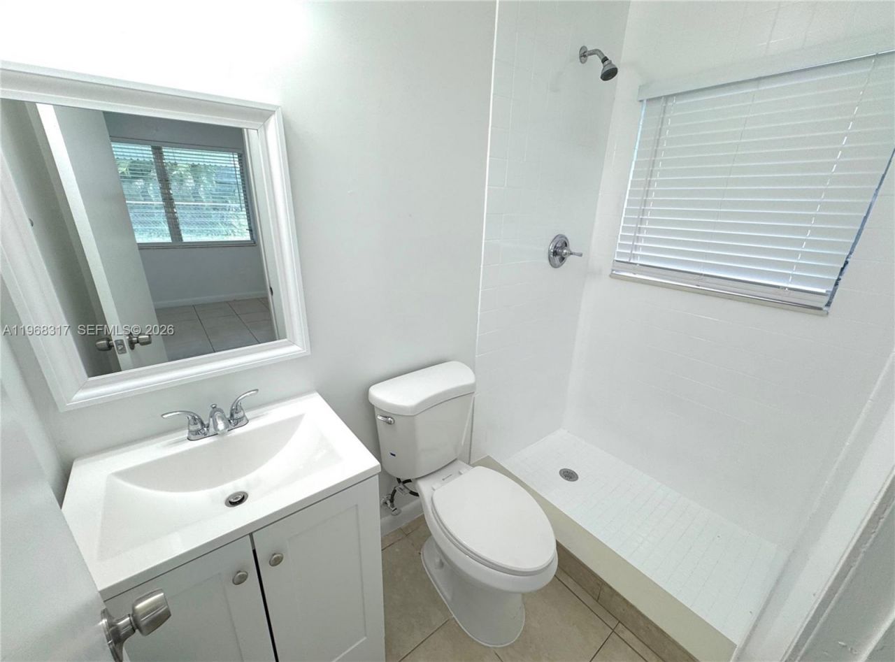 1641 NW 24th Ter, Fort Lauderdale, FL 33311 Photo