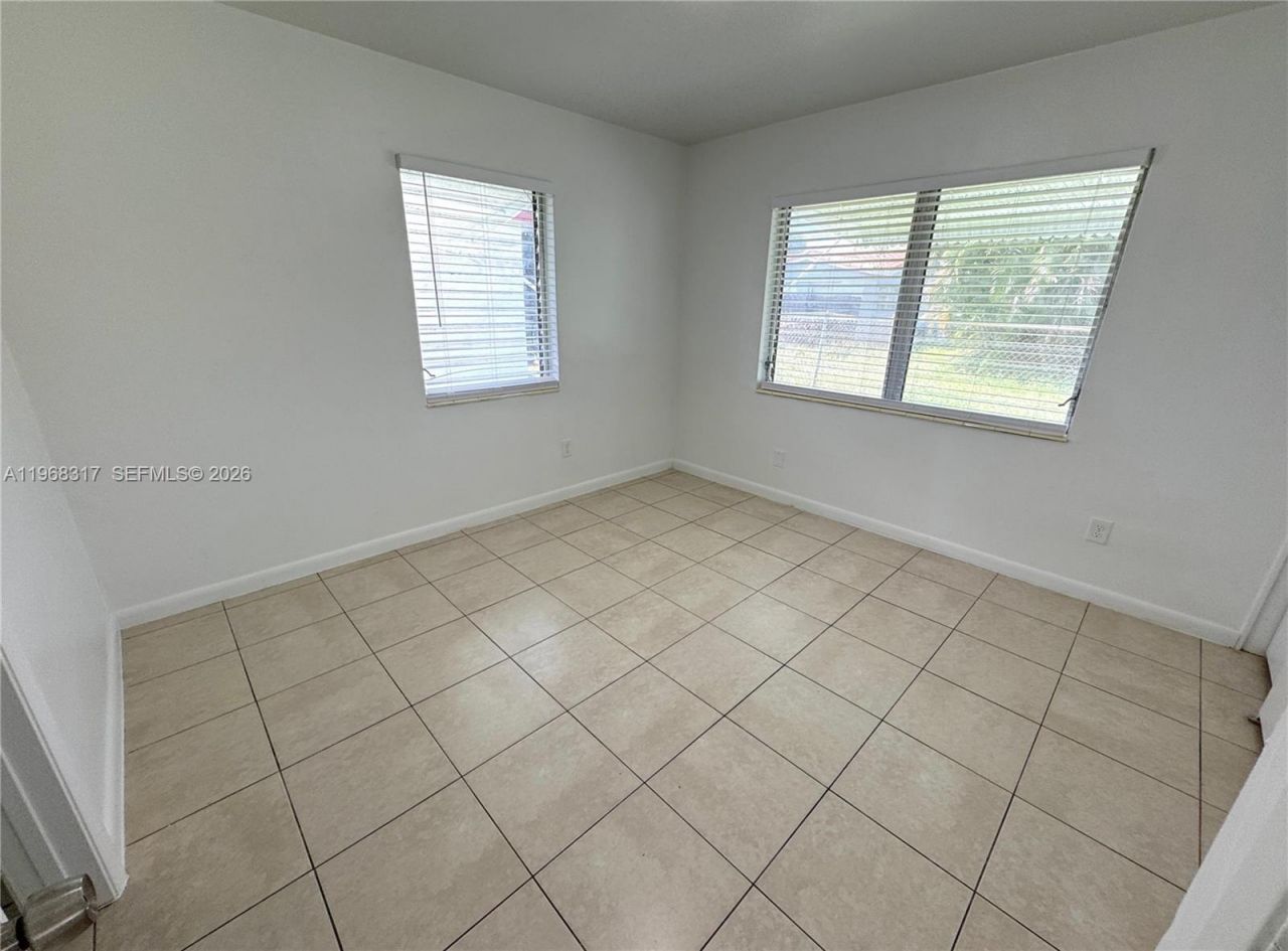 1641 NW 24th Ter, Fort Lauderdale, FL 33311 Photo