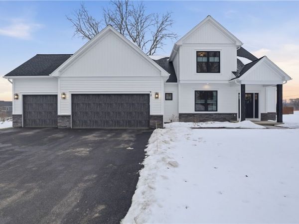 5 Tall Castle Lane, Webster, NY 14526