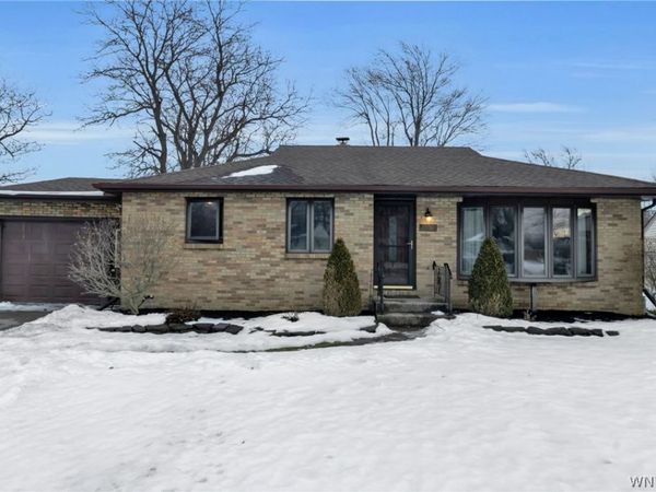 31 Castle Court, Buffalo, NY 14226