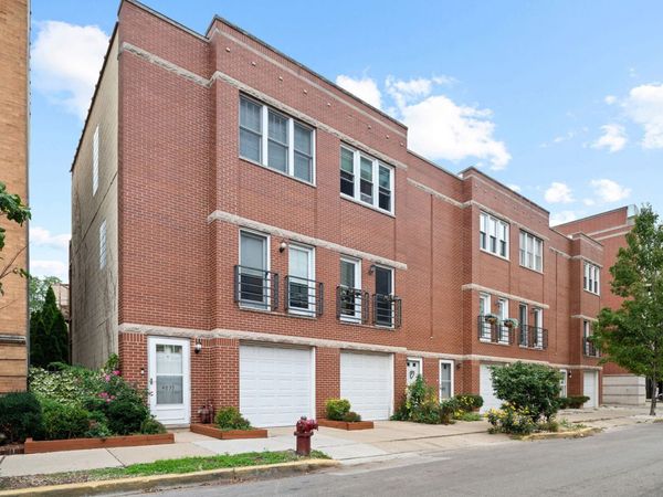 4633 N Winthrop Avenue, Chicago, IL 60640