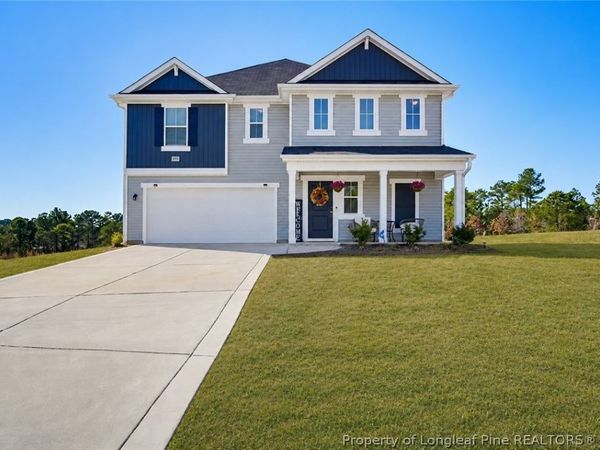 913 Sapphire Stone Lane, Hope Mills, NC 28348