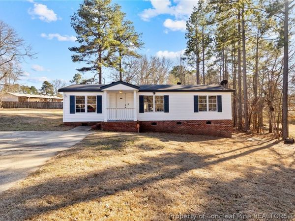 105 McDougald Drive, Raeford, NC 28376