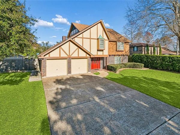 102 MAGNOLIA Drive, Belle Chasse, LA 70037