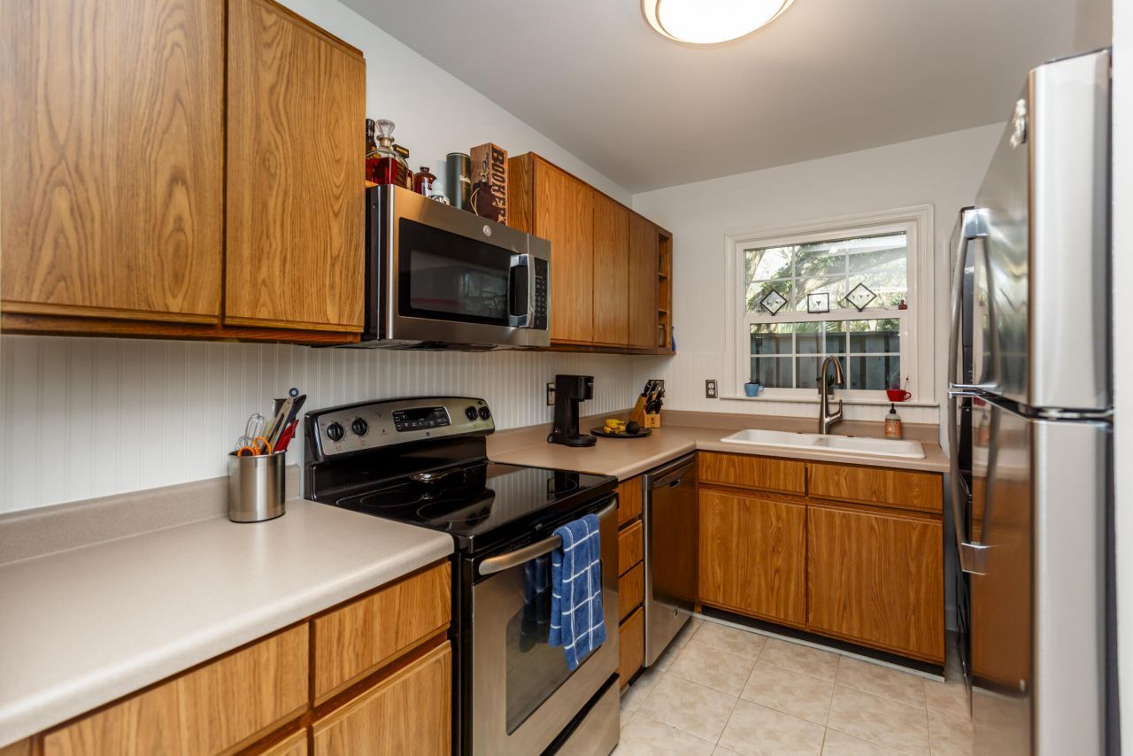 207 Saint Charles Court Photo 14