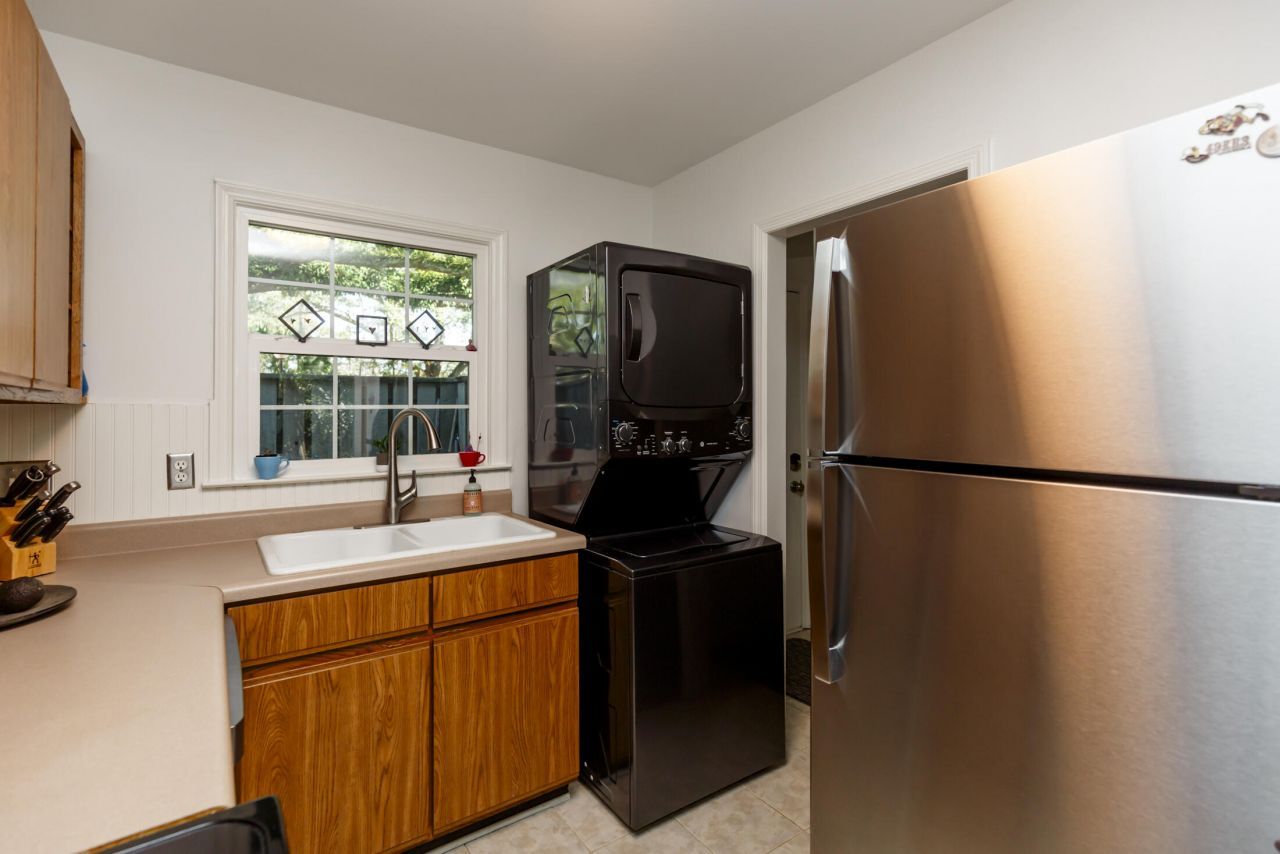 207 Saint Charles Court Photo 15