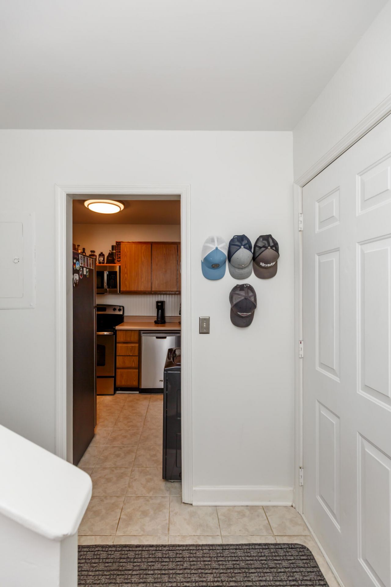 207 Saint Charles Court Photo 5