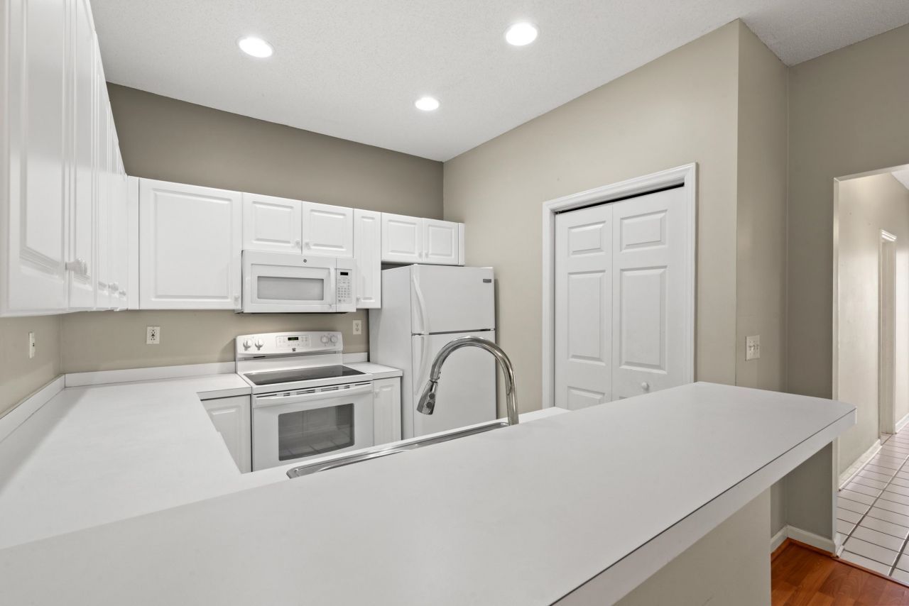 4661 Lightkeepers Way  Photo 9