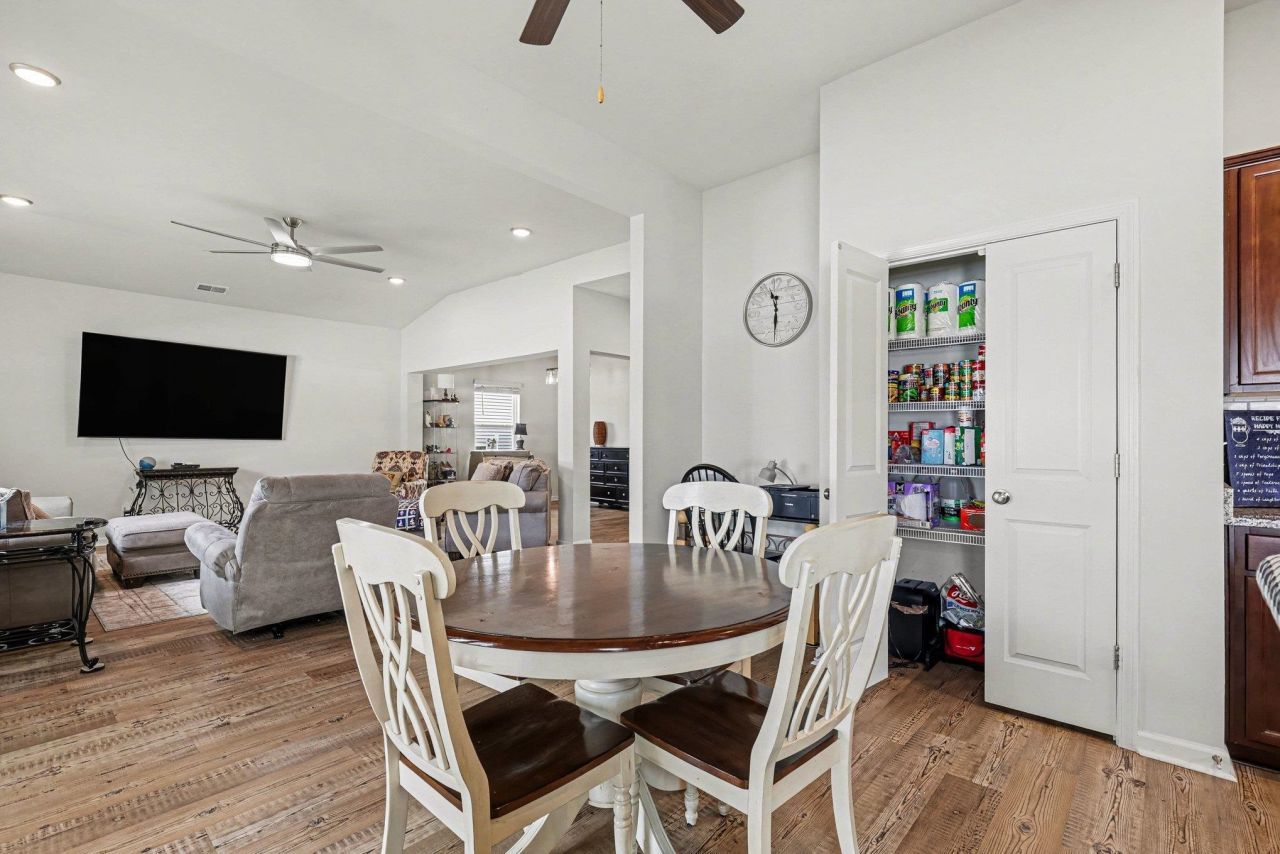 330 High Falls Dr.  Photo 10