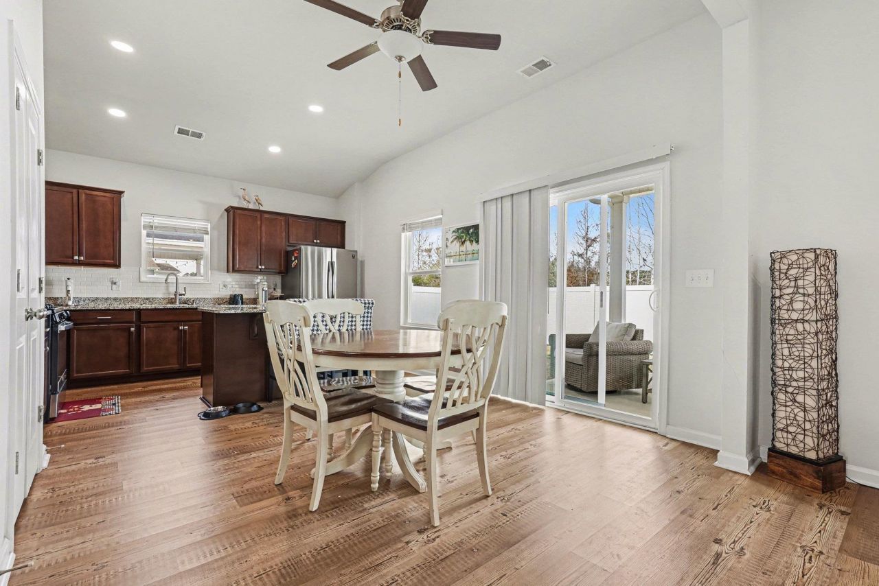 330 High Falls Dr.  Photo 11