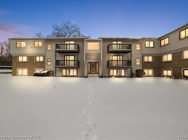 30042 W 12 Mile Road, Farmington, MI 48334