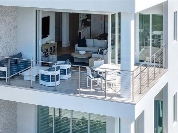 201 8TH ST S, Unit 206, NAPLES, FL 34102