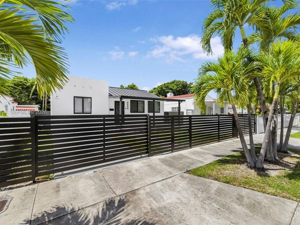 2244 SW 10th St , Unit 2244, Miami, FL 33135