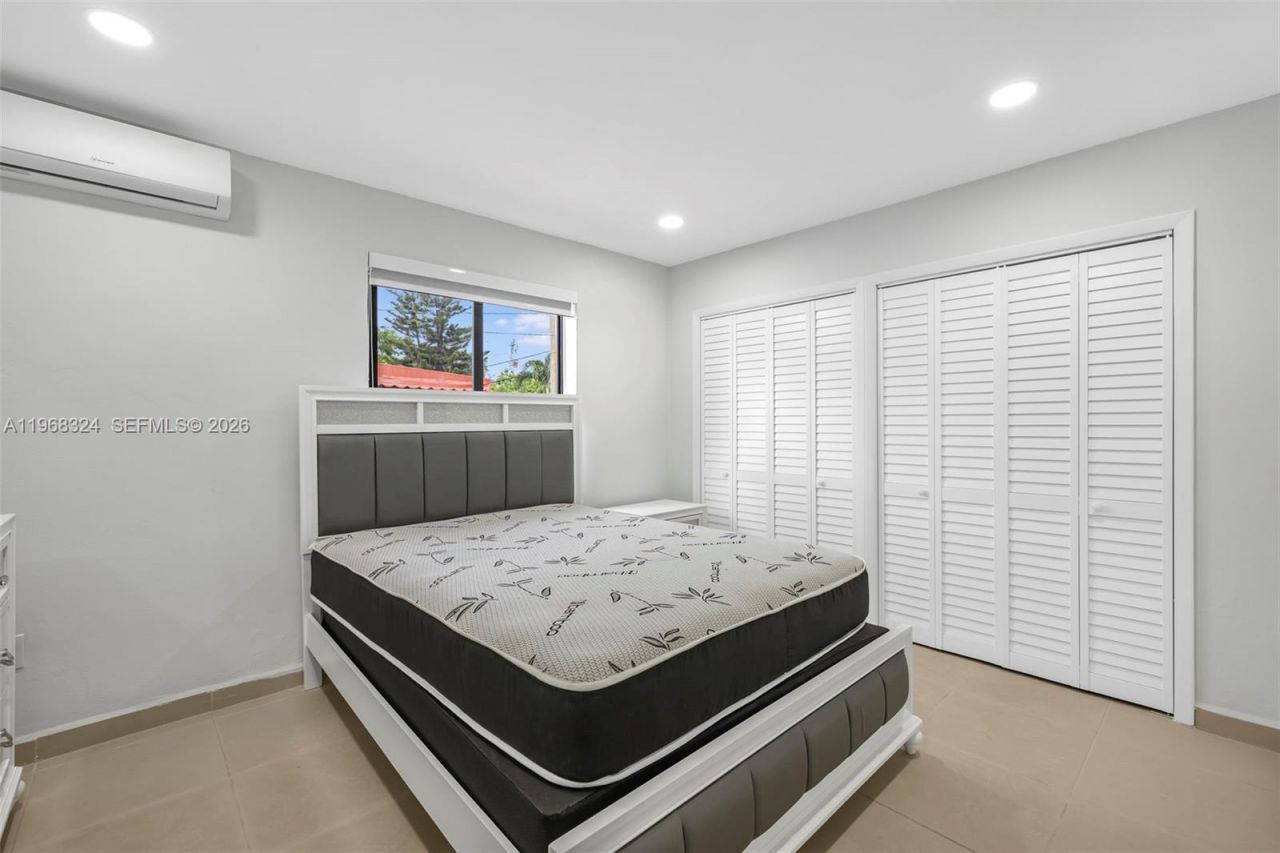 2244 SW 10th St, Unit 2244, Miami, FL 33135 Photo