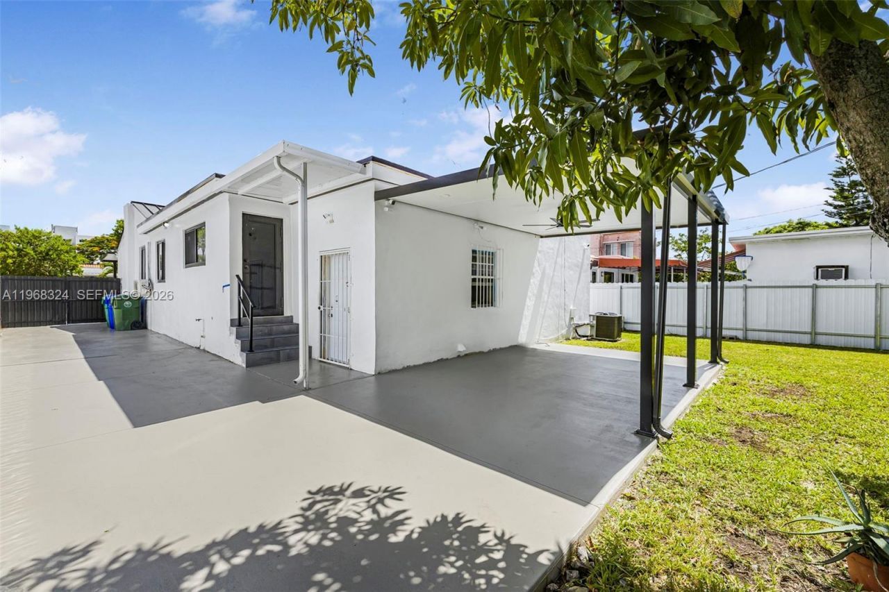 2244 SW 10th St, Unit 2244, Miami, FL 33135 Photo