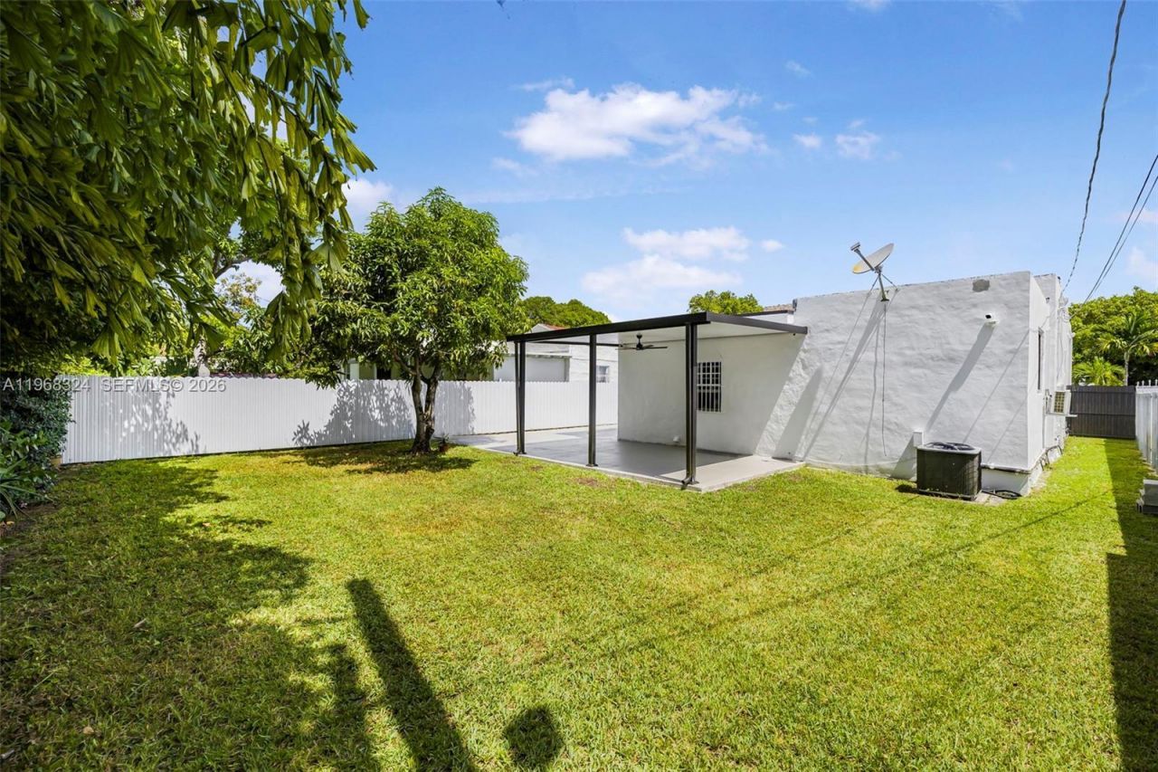 2244 SW 10th St, Unit 2244, Miami, FL 33135 Photo