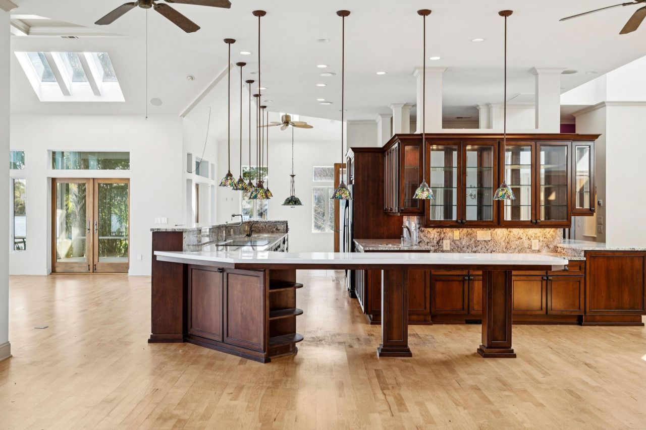 1200 Waterfront Drive Photo 12