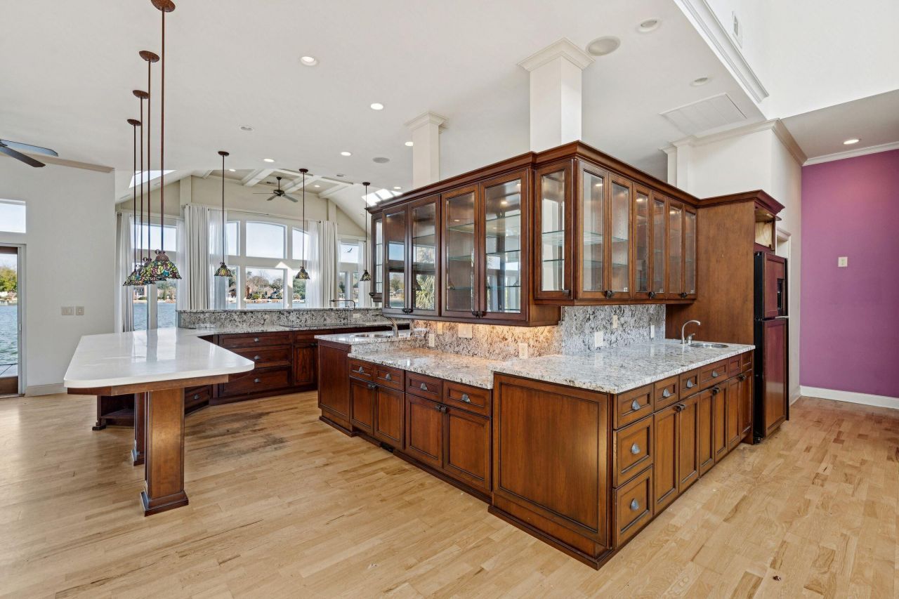 1200 Waterfront Drive Photo 13