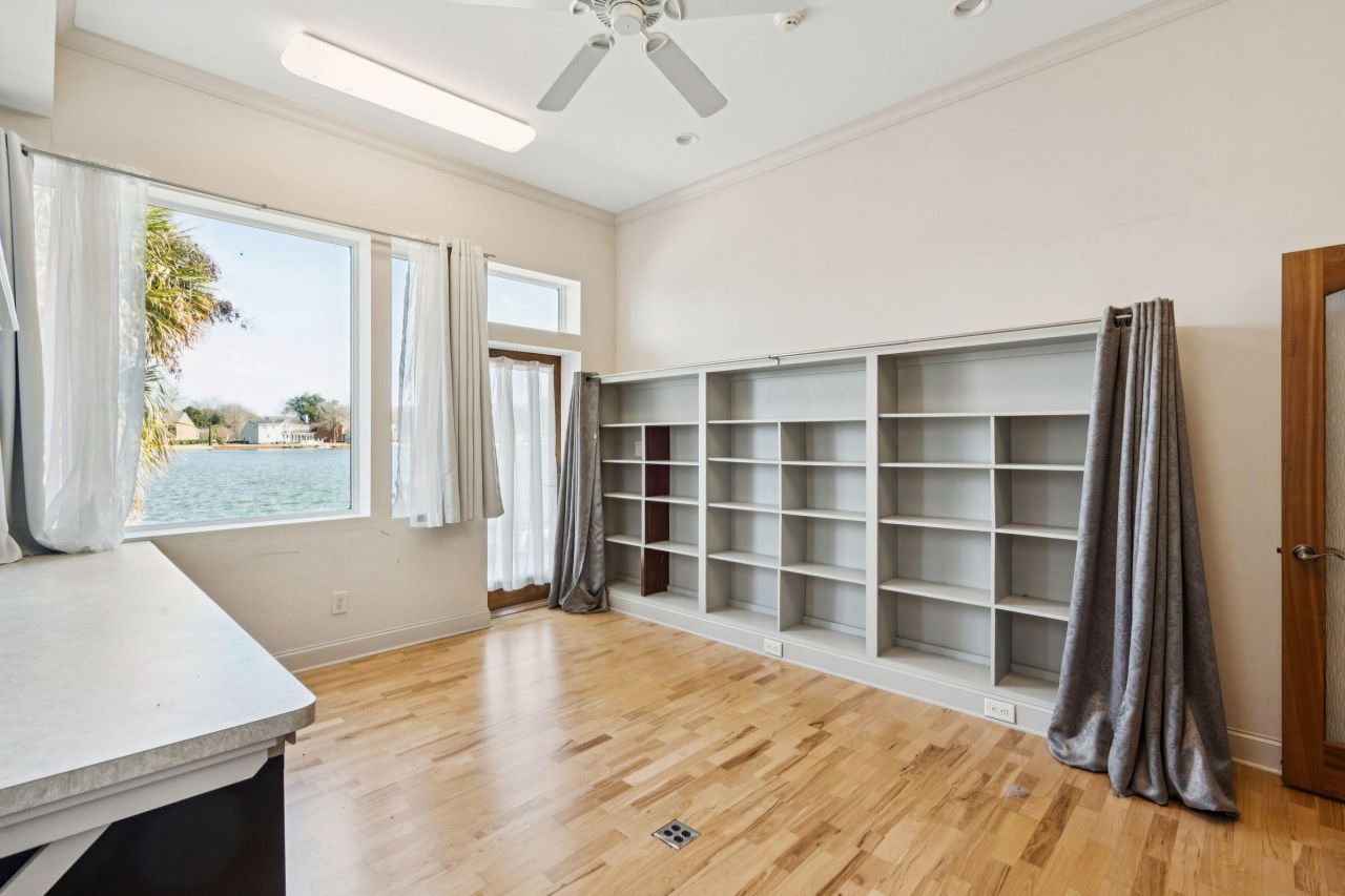 1200 Waterfront Drive Photo 40