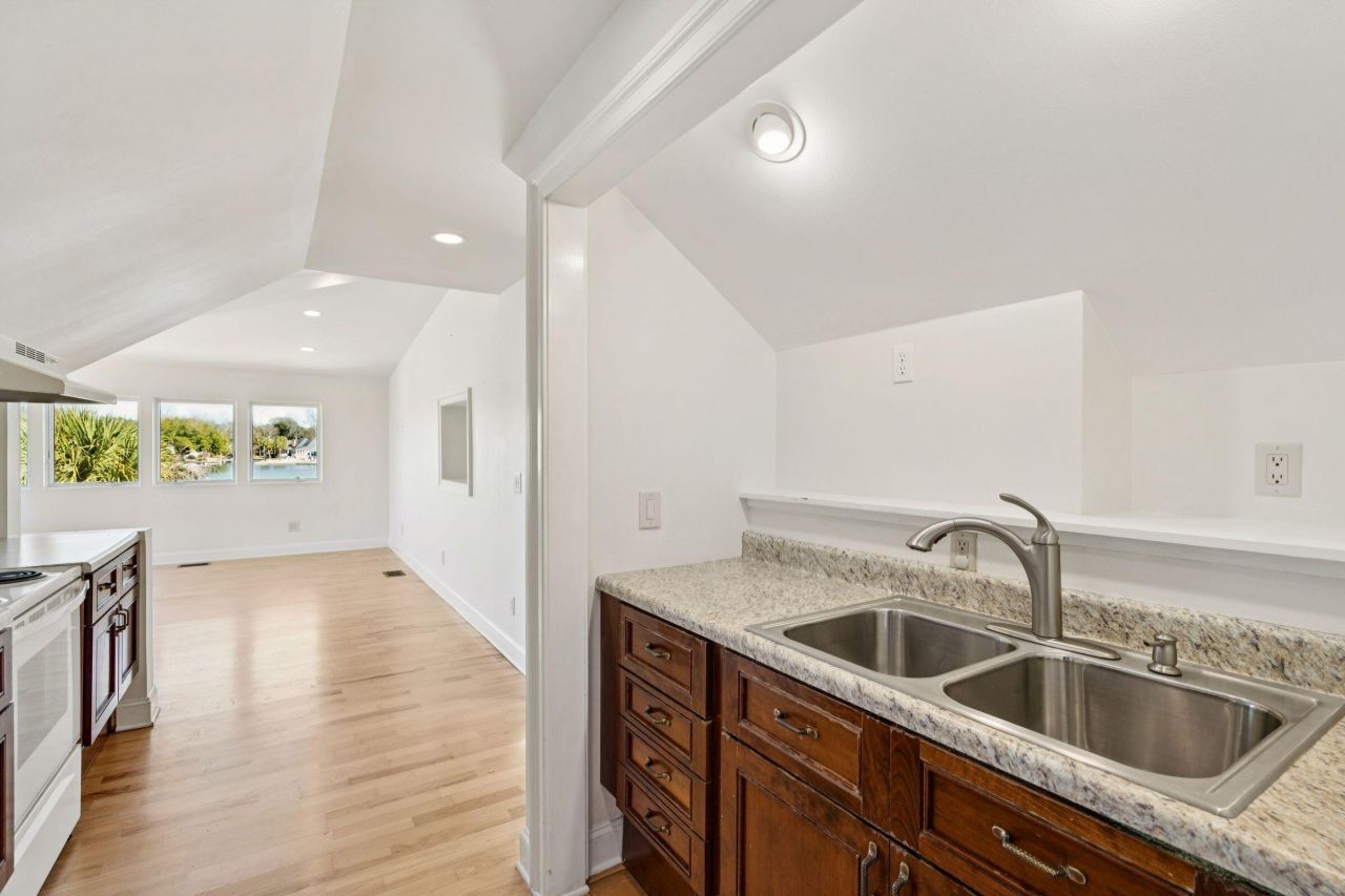 1200 Waterfront Drive Photo 54