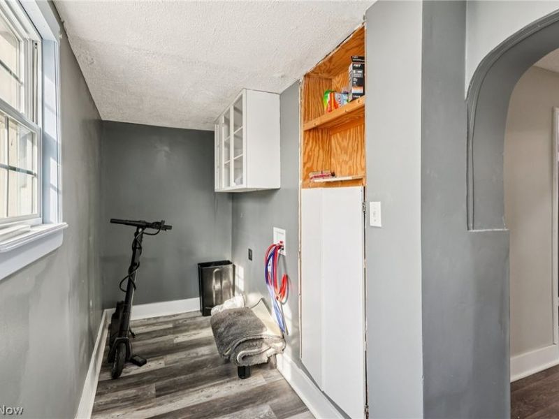 575 Flora Avenue, Akron, OH 44314 Photo 13