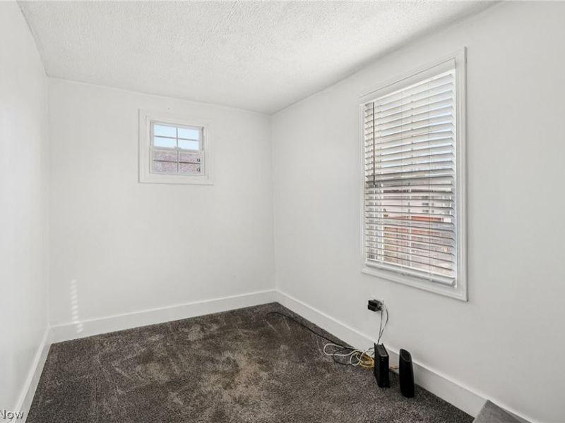 575 Flora Avenue, Akron, OH 44314 Photo 16