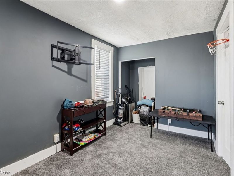 575 Flora Avenue, Akron, OH 44314 Photo 18