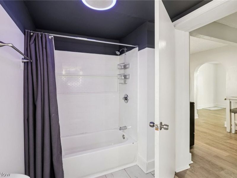 575 Flora Avenue, Akron, OH 44314 Photo 22