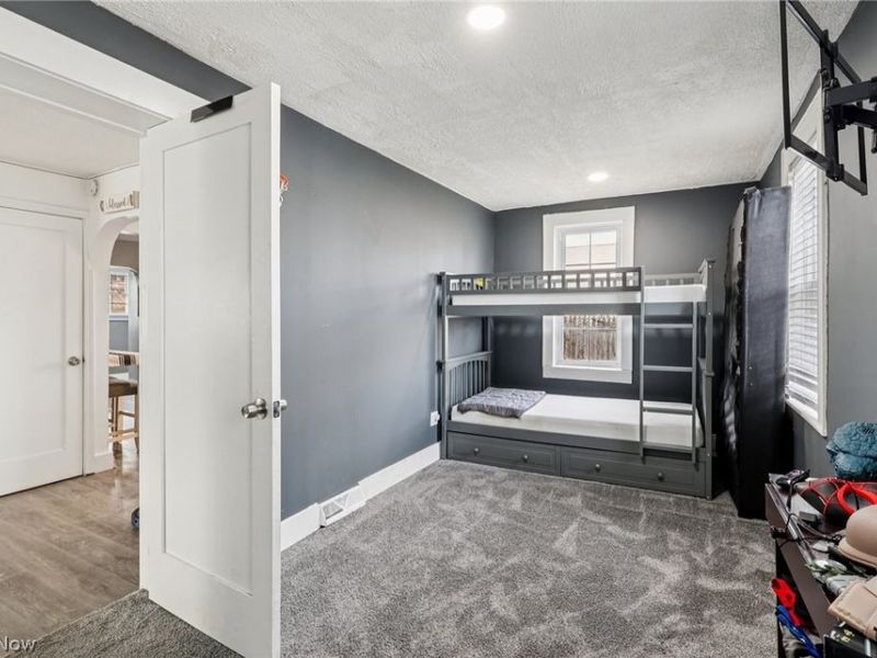 575 Flora Avenue, Akron, OH 44314 Photo 29