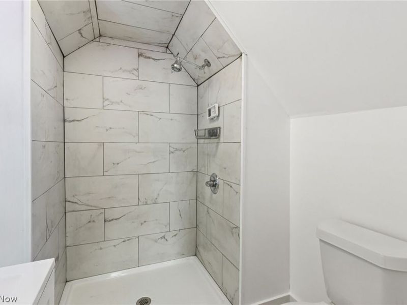 575 Flora Avenue, Akron, OH 44314 Photo 31