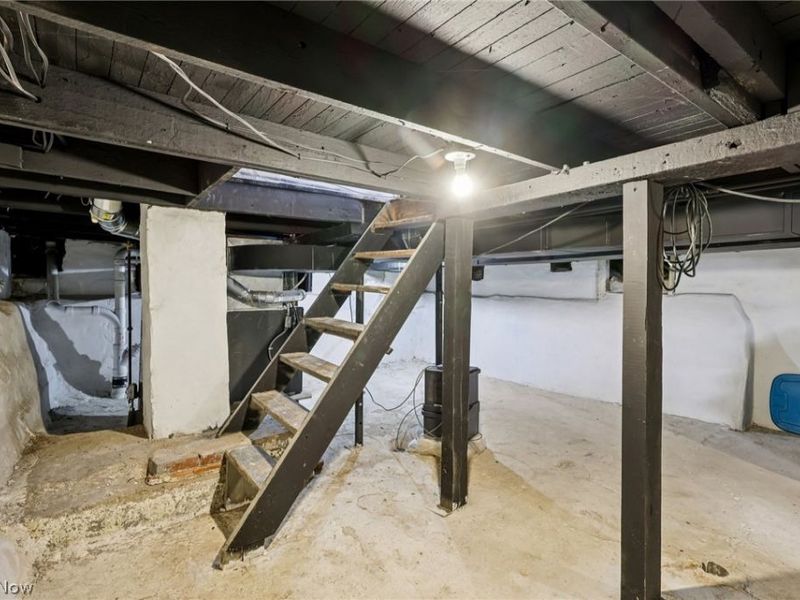 575 Flora Avenue, Akron, OH 44314 Photo 32