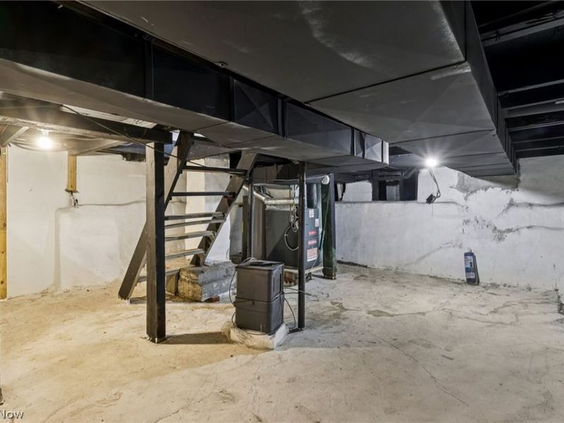 575 Flora Avenue, Akron, OH 44314 Photo 34