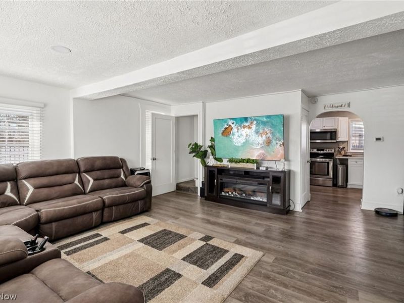 575 Flora Avenue, Akron, OH 44314 Photo 4