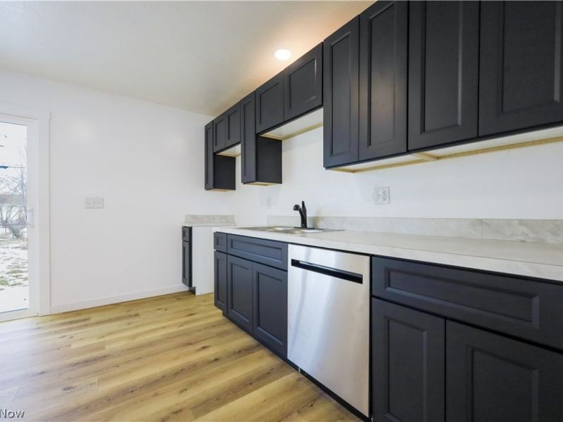 2102 Endrow Avenue NE, Canton, OH 44705 Photo 11