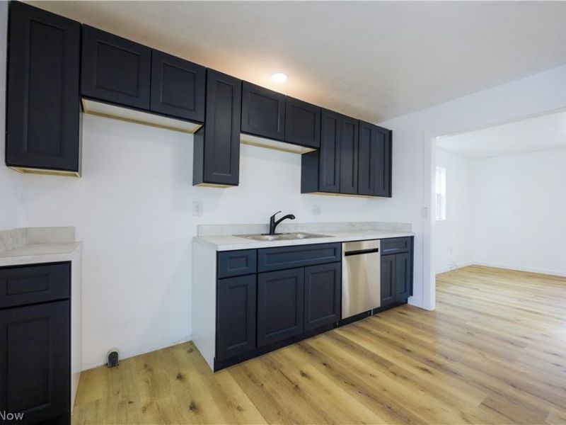 2102 Endrow Avenue NE, Canton, OH 44705 Photo 12