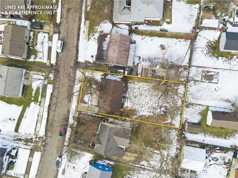 2102 Endrow Avenue NE, Canton, OH 44705 Photo 2