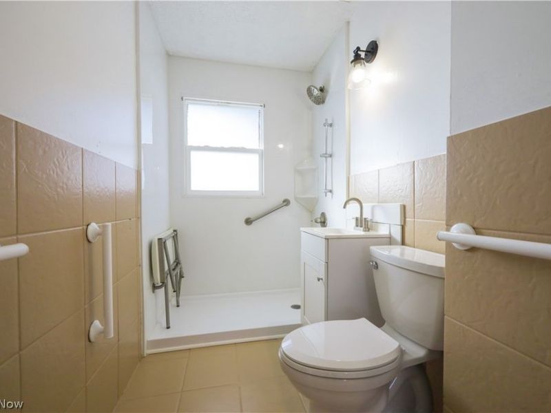 2102 Endrow Avenue NE, Canton, OH 44705 Photo 23