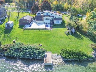 286 River Road, Waddington, NY 13694