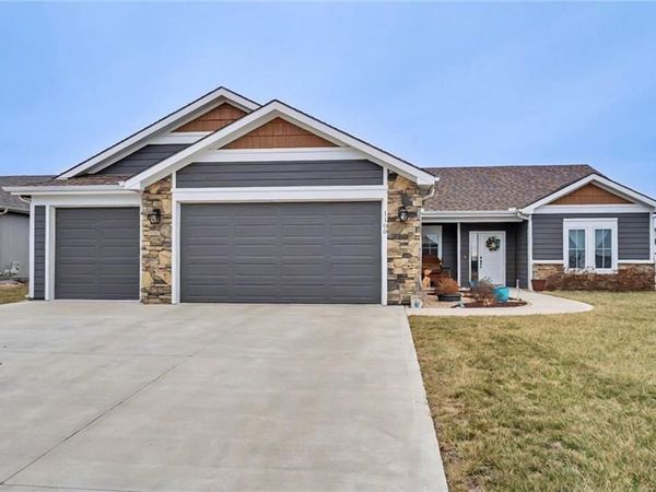 1108 Bluestem Drive, Baldwin City, KS 66006