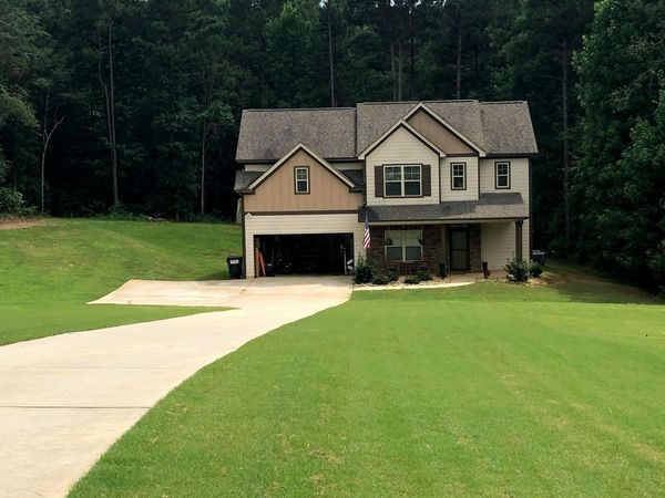 301 Hickory Hills Drive, Newnan, GA 30263