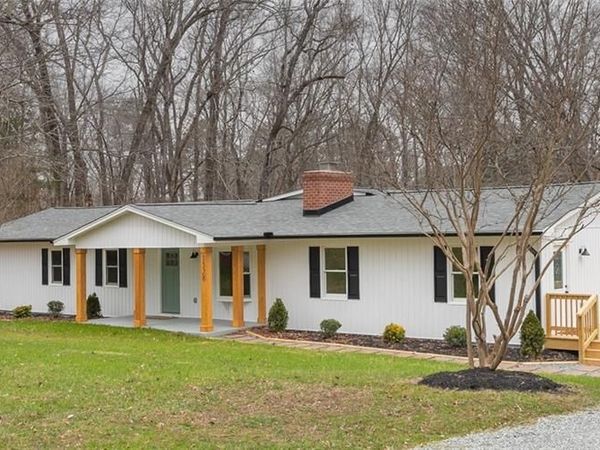 1528 Idlewild Avenue, Burlington, NC 27217