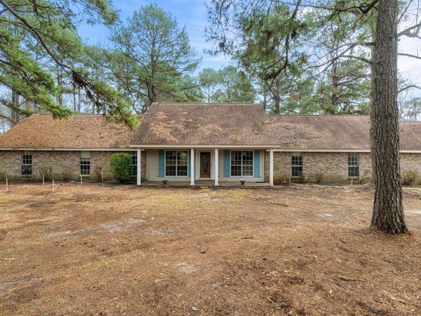 159 Rogers Rd., Hattiesburg, MS 39401